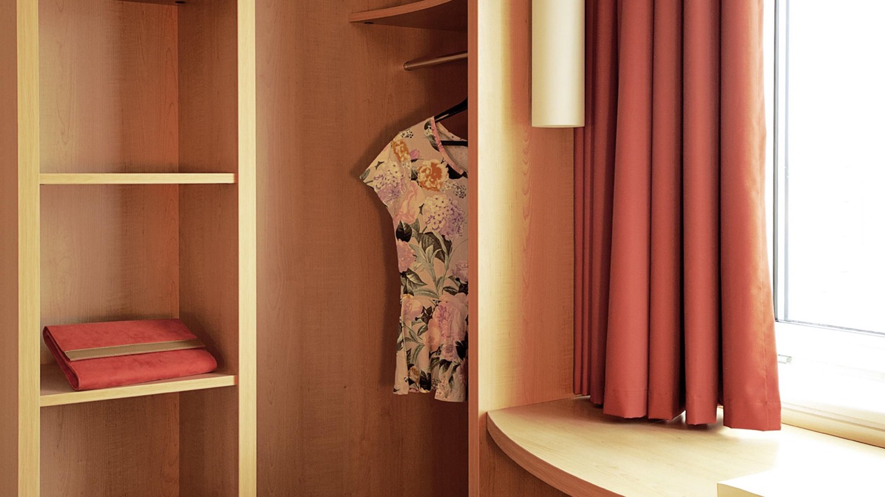 Photo of Bedroom in Nemours