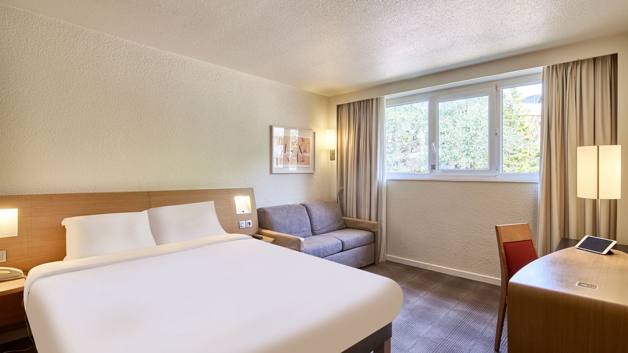 Photo of Bedroom in Cergy