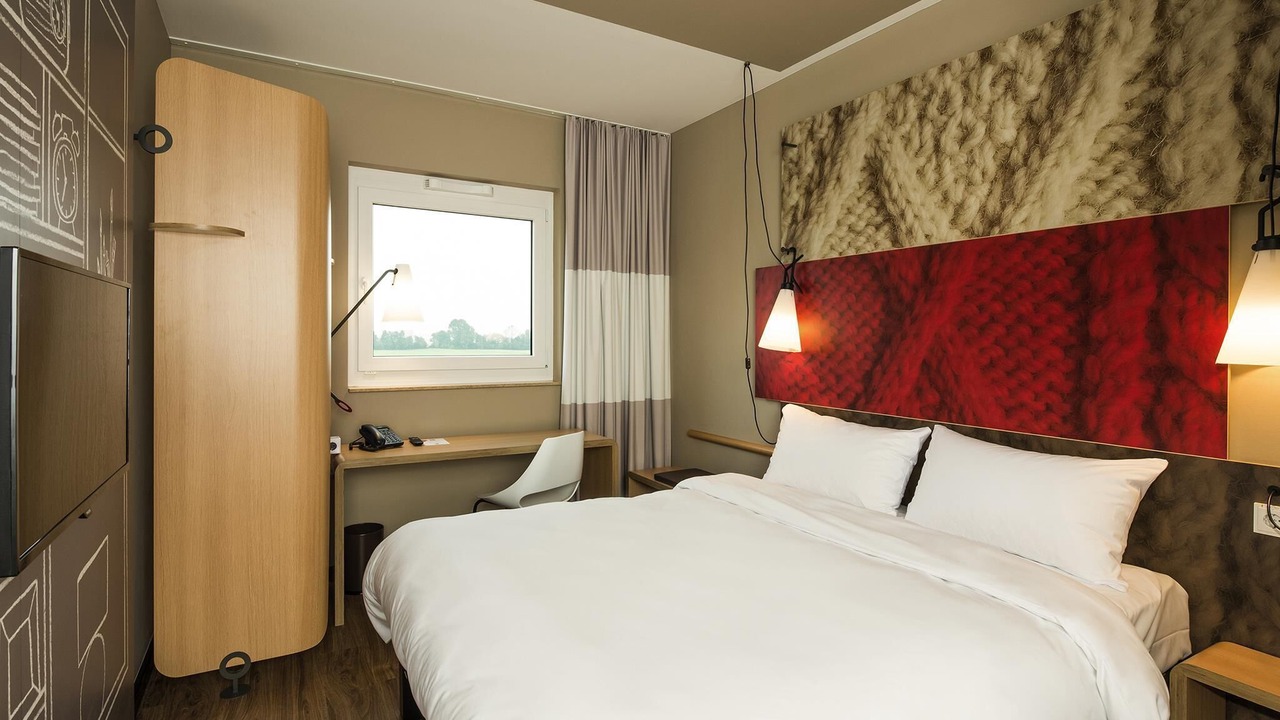 Photo of Bedroom in Fontaine-Notre-Dame