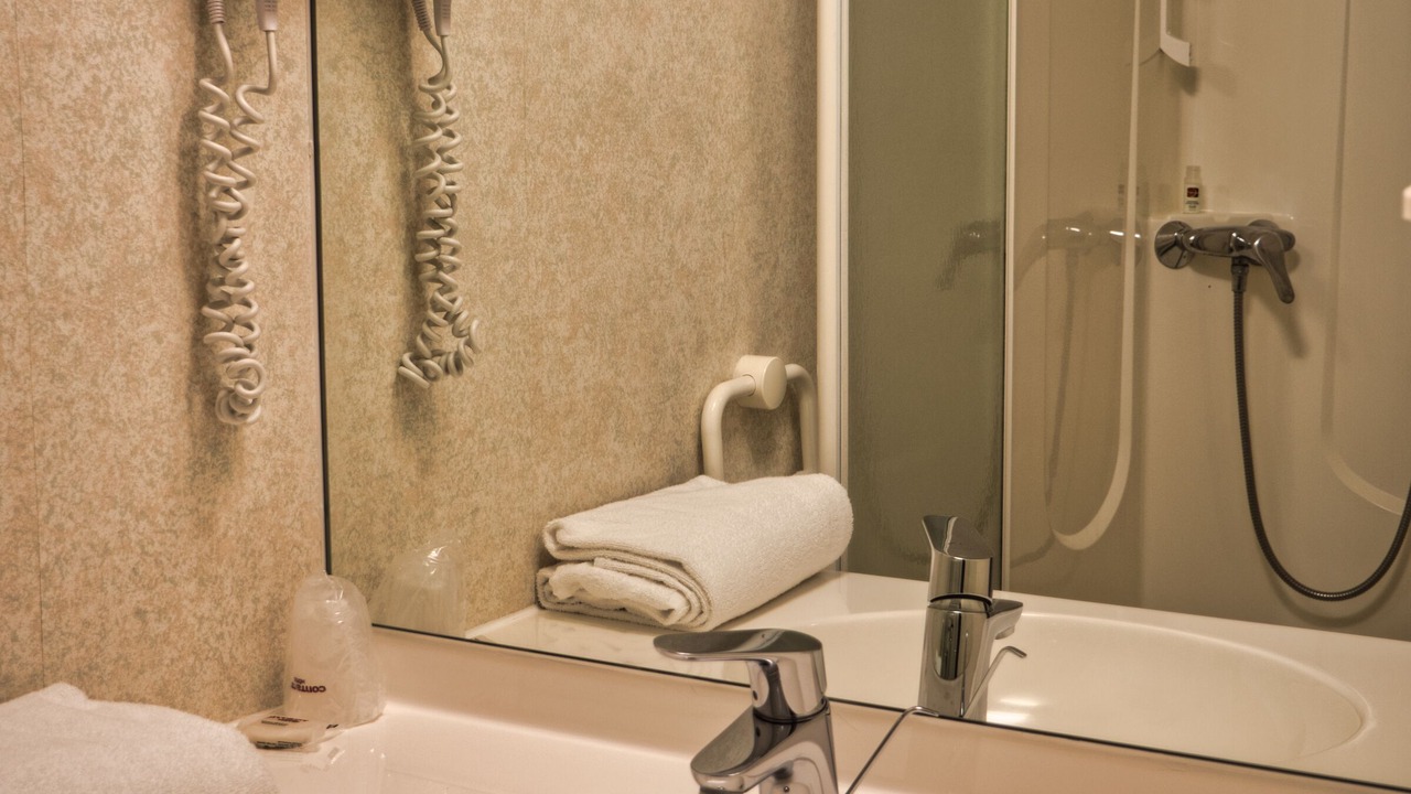 Photo of Bathroom in Cleon