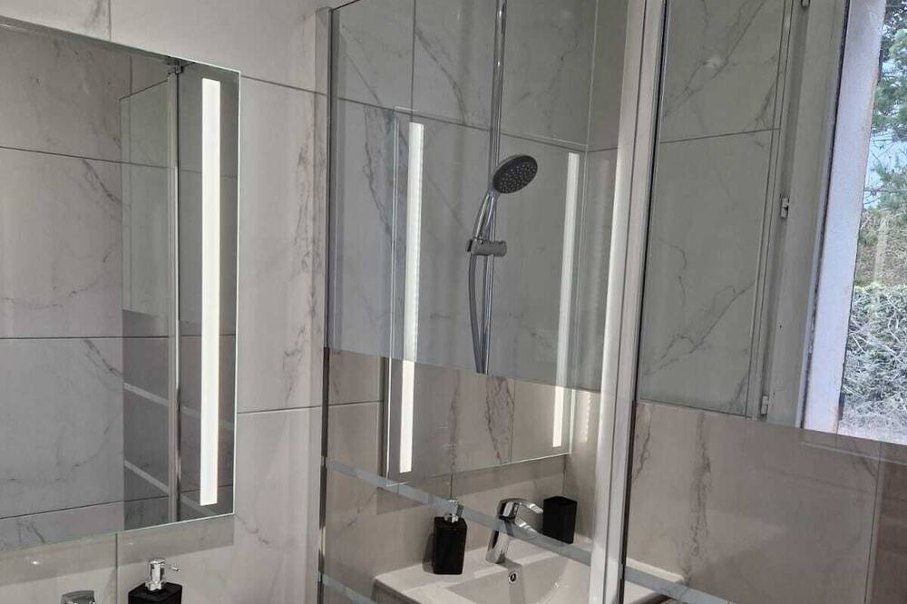 Photo of Bathroom in Pont-Sainte-Maxence