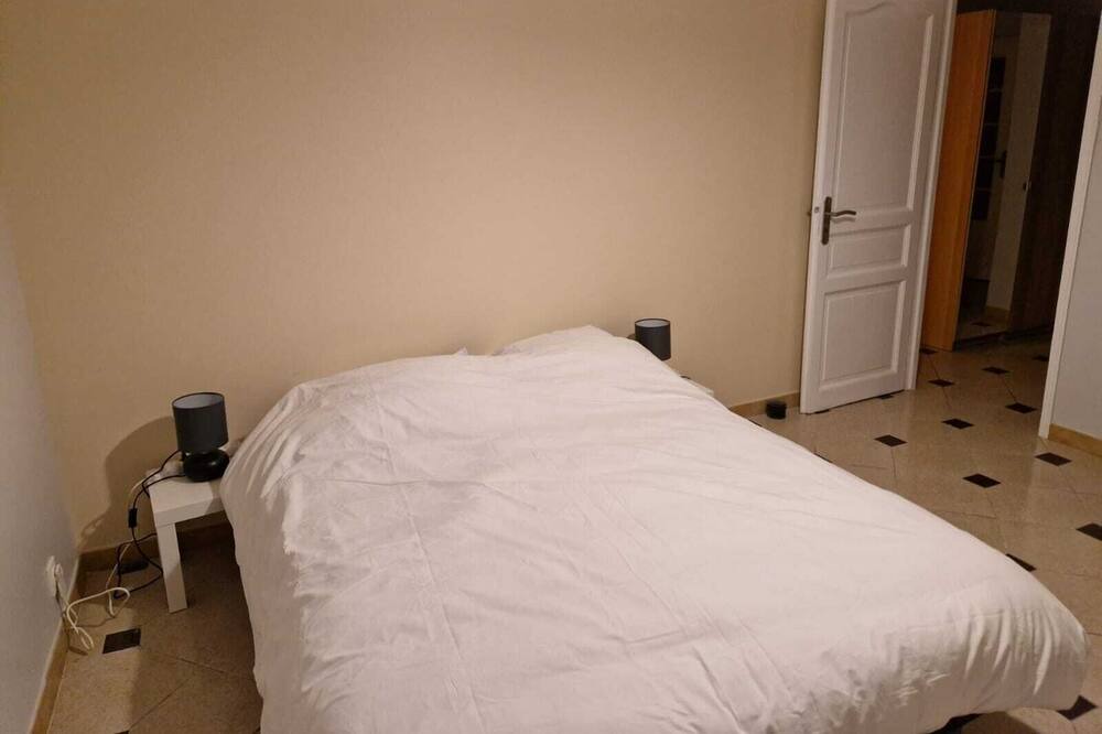 Photo of Bedroom in Pont-Sainte-Maxence