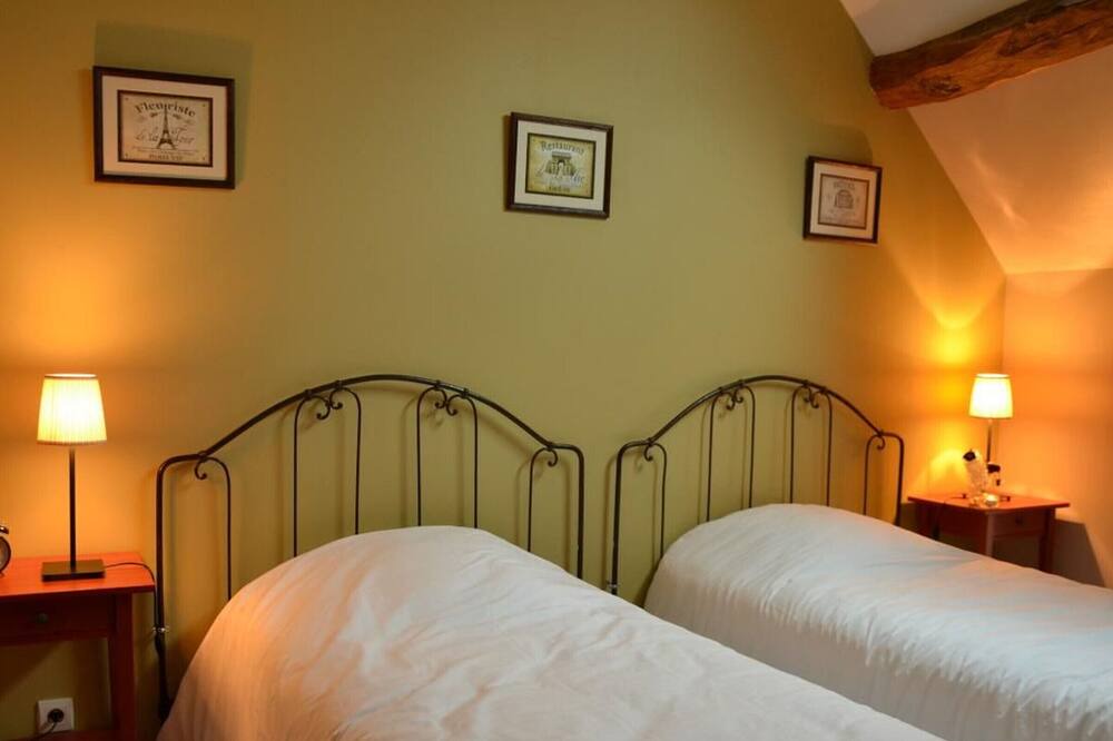 Photo of Bedroom in Chilleurs-aux-Bois