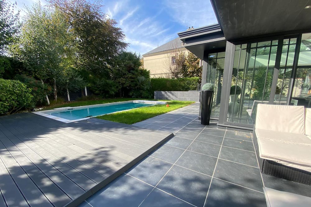 Photo of Outdoor in La Varenne Saint-Hilaire