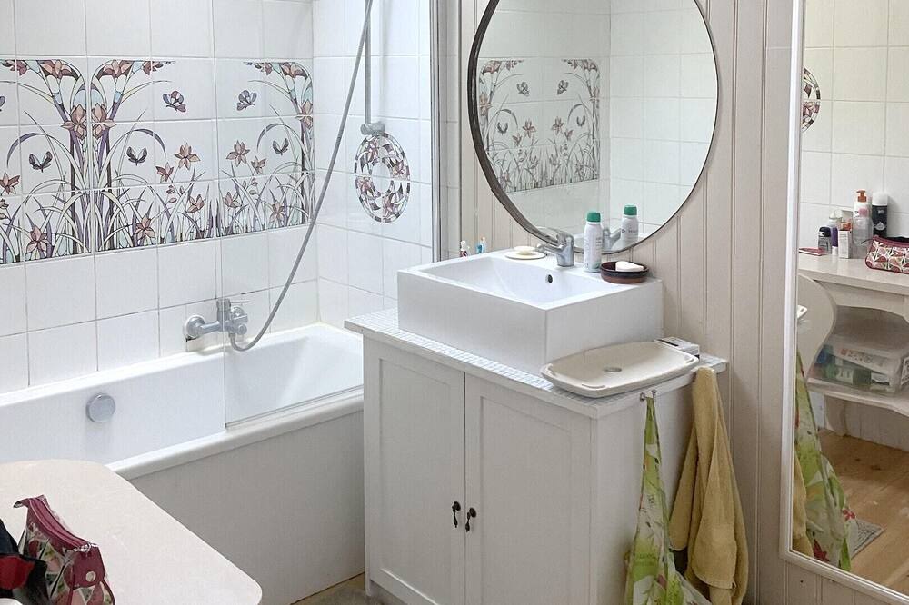 Photo of Bathroom in Maheru