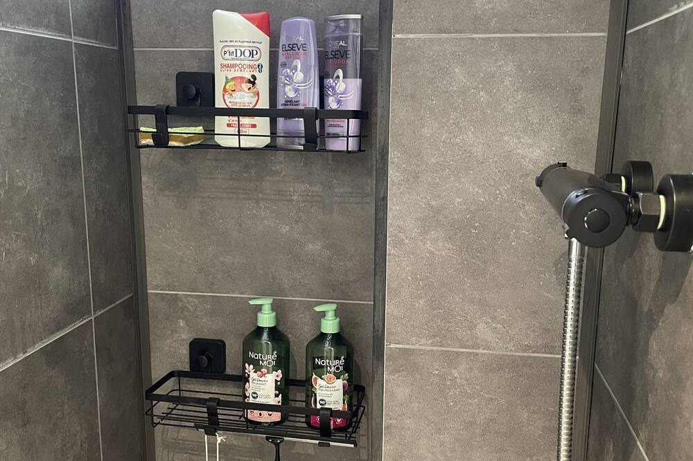 Photo of Bathroom in Chateaudun