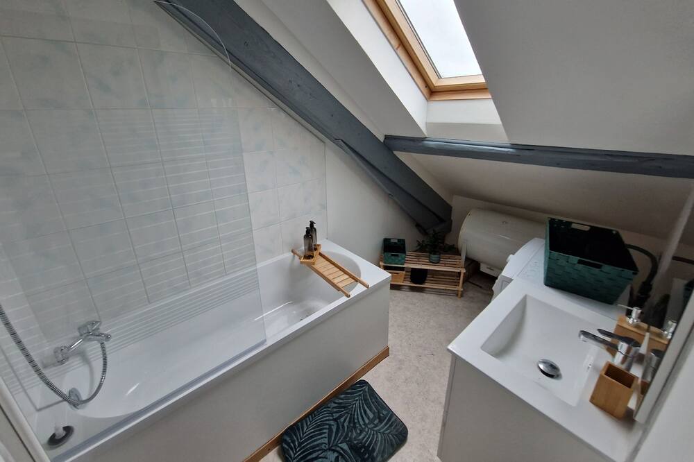 Photo of Bathroom in Marpent