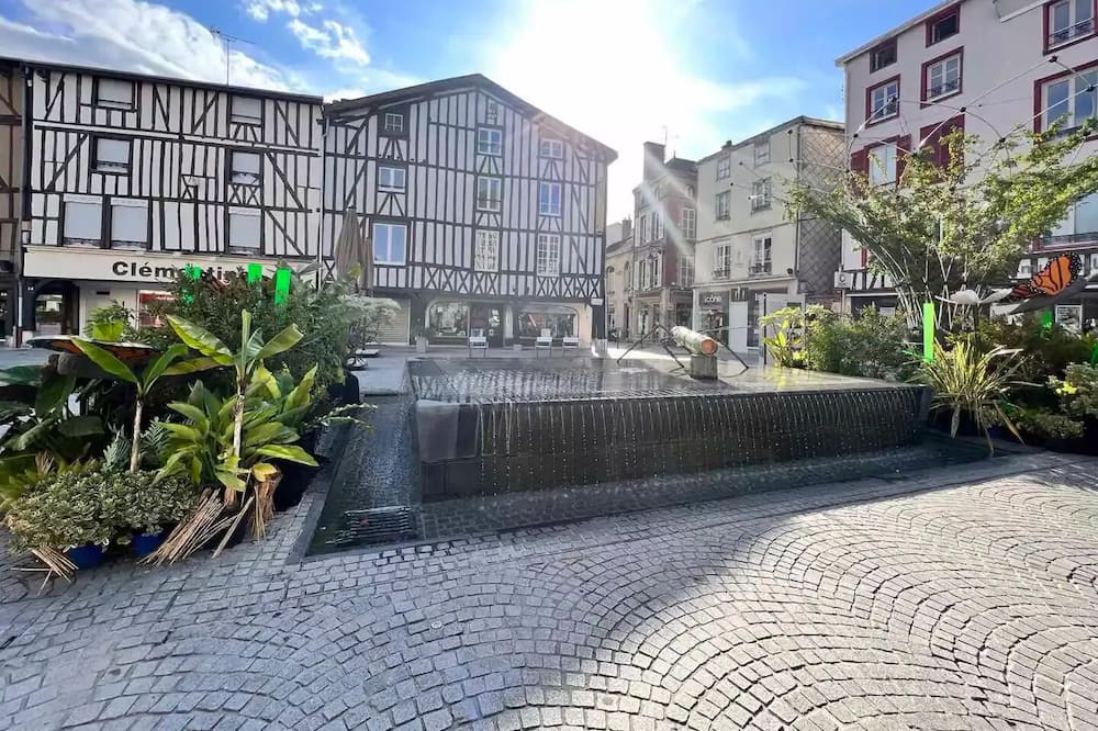 Photo of Others in Chalons-en-Champagne