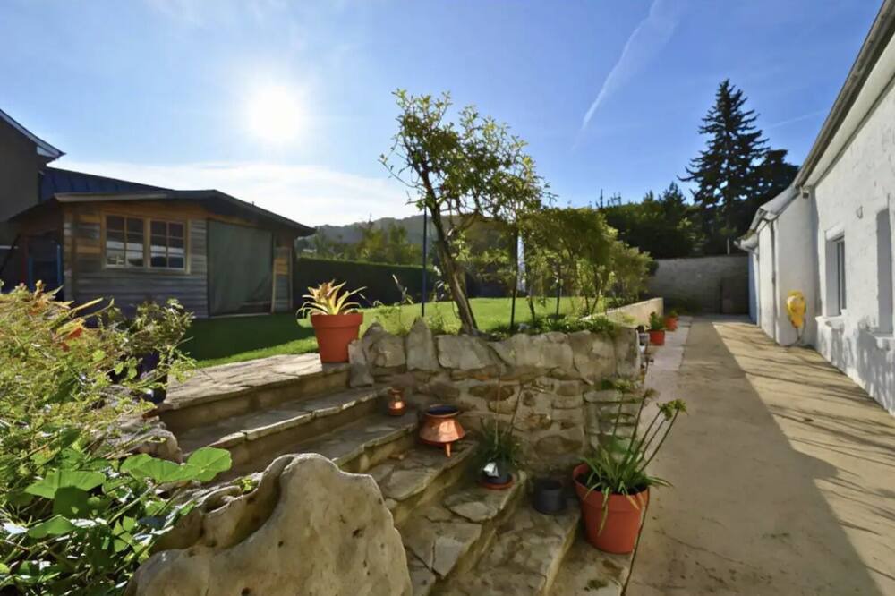 Photo of Outdoor in Amblainville