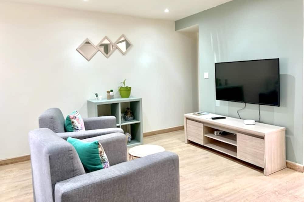 Photo of Livingroom in Stains