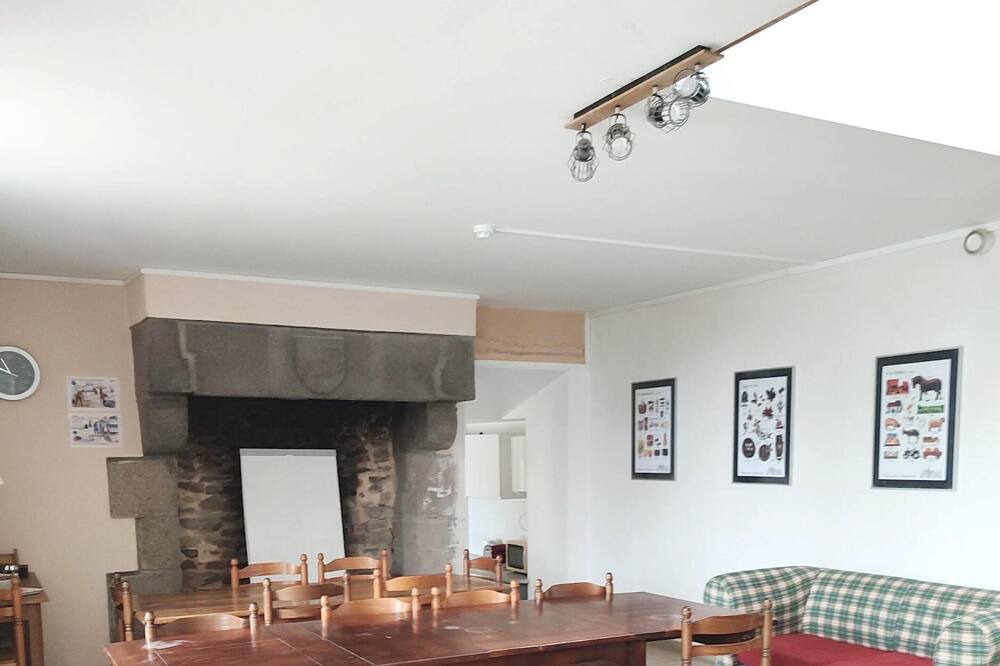 Photo of Livingroom in (le) Mesnil Hue