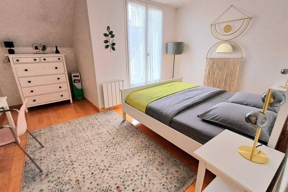 Photo of Bedroom in Rueil-Malmaison