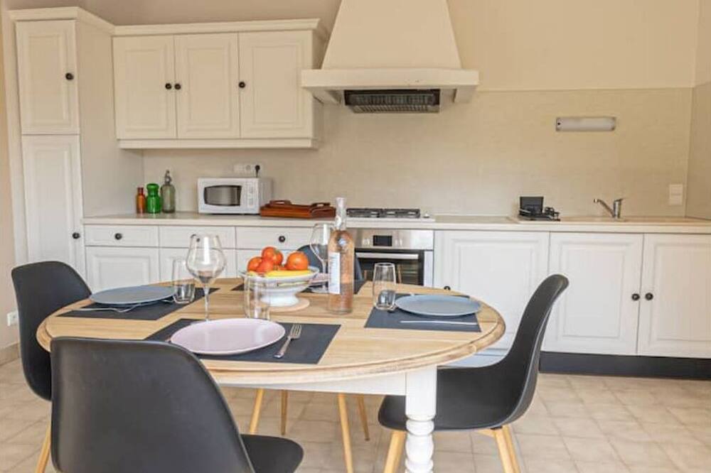 Photo of Kitchen in Saint-Loup-Geanges