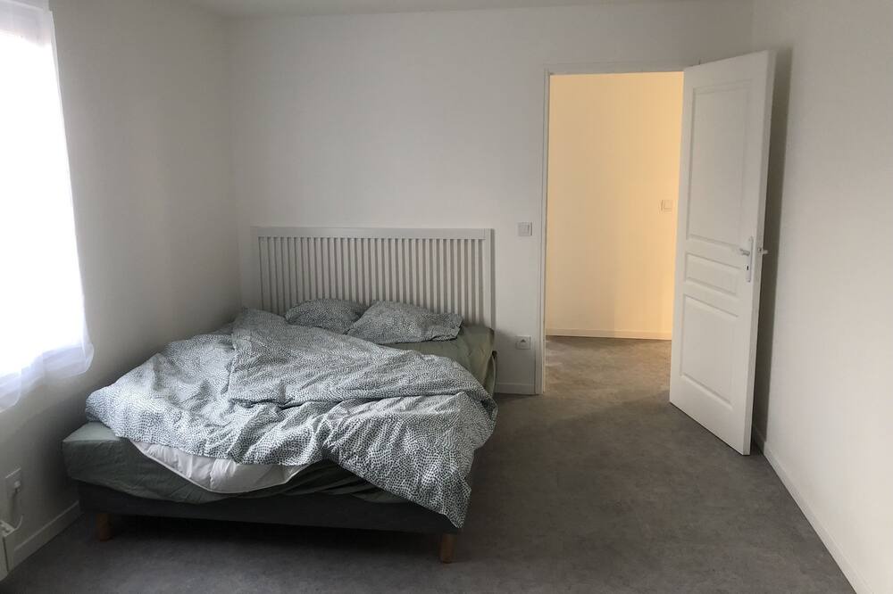 Photo of Bedroom in La Ferte-sous-Jouarre