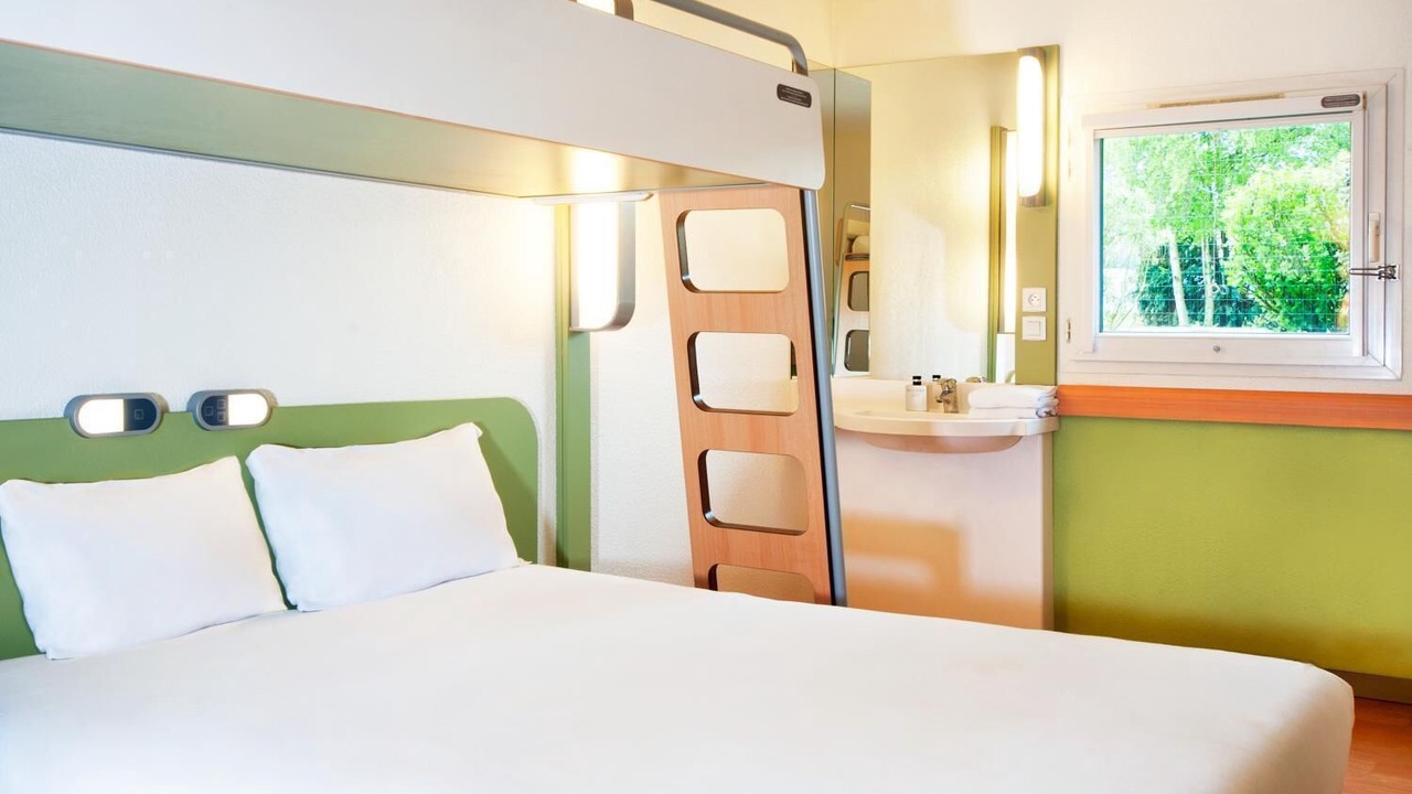 Photo of Bedroom in Ecole-Valentin