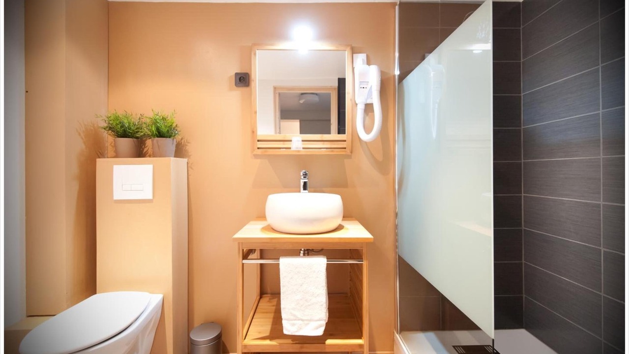 Photo of Bathroom in Centre Ville