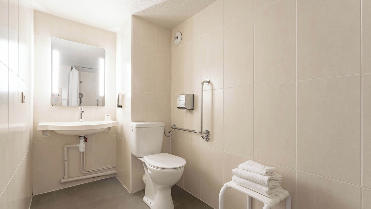 Photo of Bathroom in Coquelles