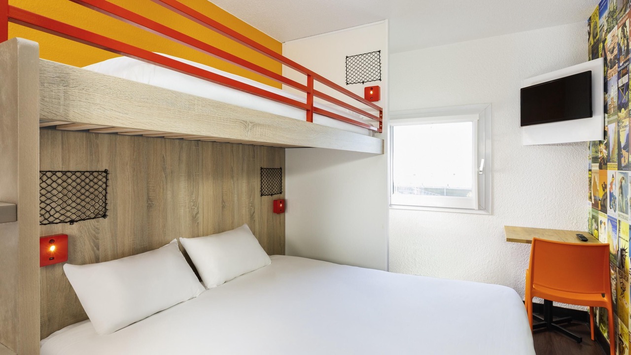 Photo of Bedroom in Les Ulis