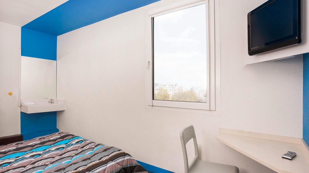 Photo of Bedroom in Charleville-Mezieres