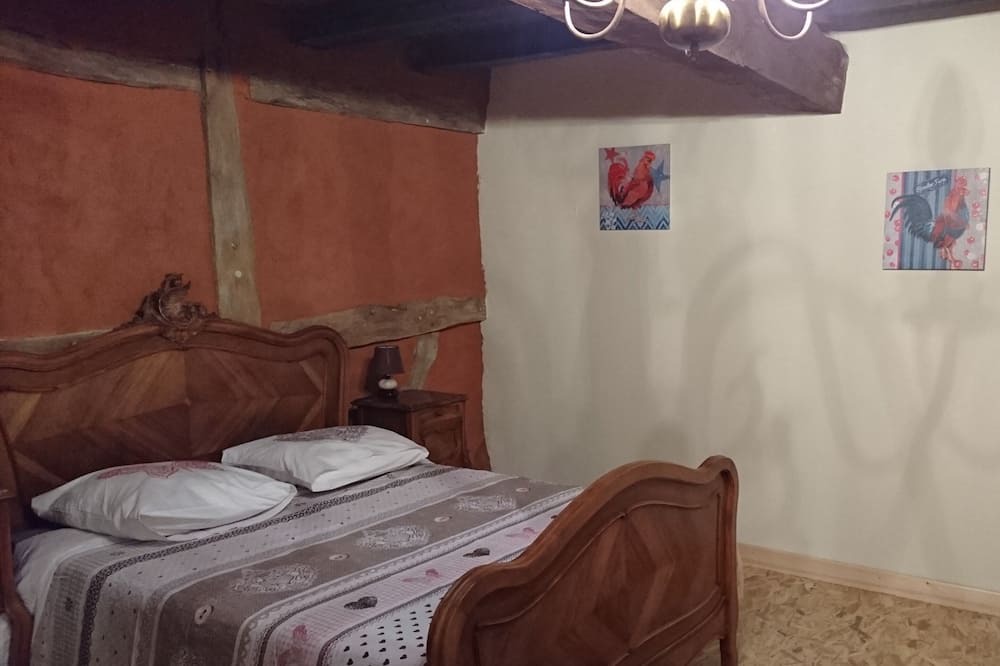 Photo of Bedroom in Curciat-Dongalon