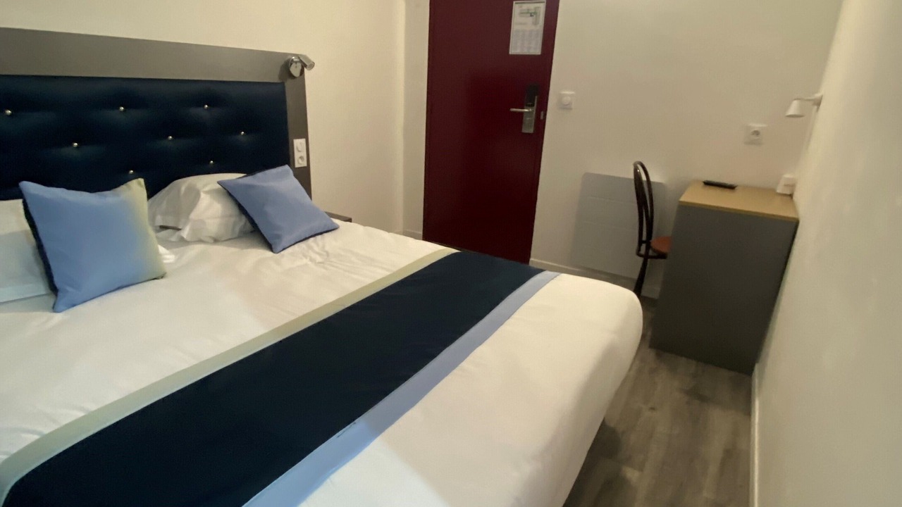 Photo of Bedroom in Crouy