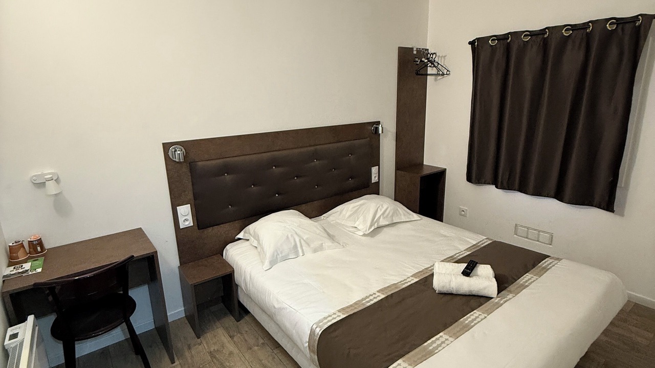 Photo of Bedroom in Crouy