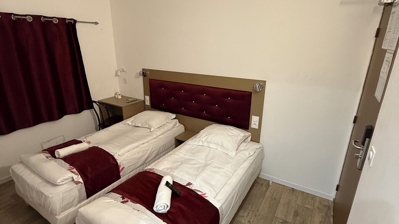 Photo of Bedroom in Crouy