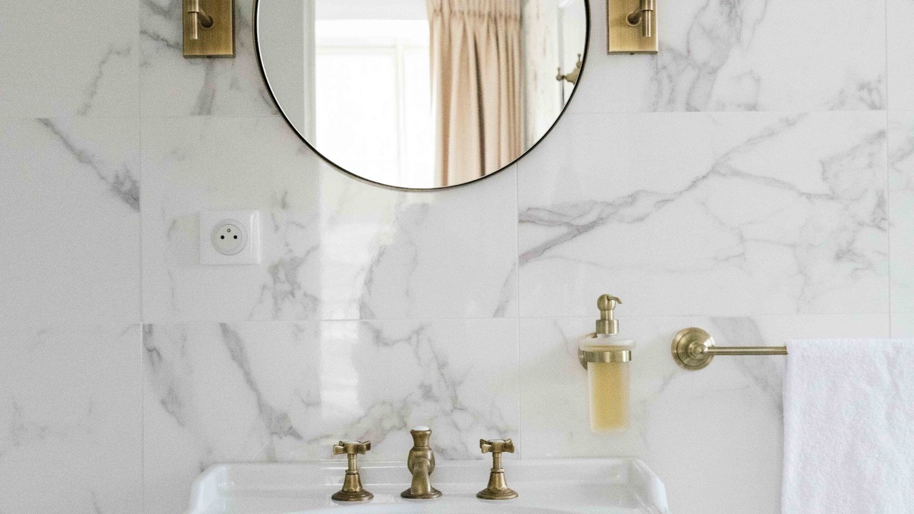 Photo of Bathroom in Saint-Cyr-en-Arthies