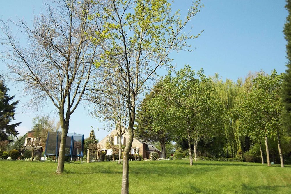 Photo of Outdoor in Englancourt