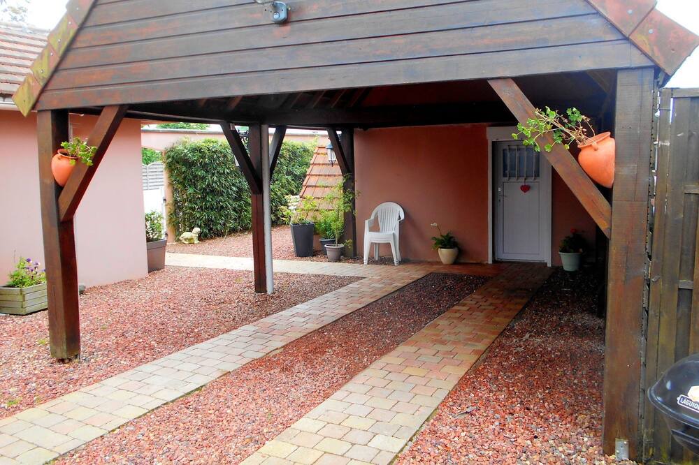 Photo of Patio Balcony in Folleville