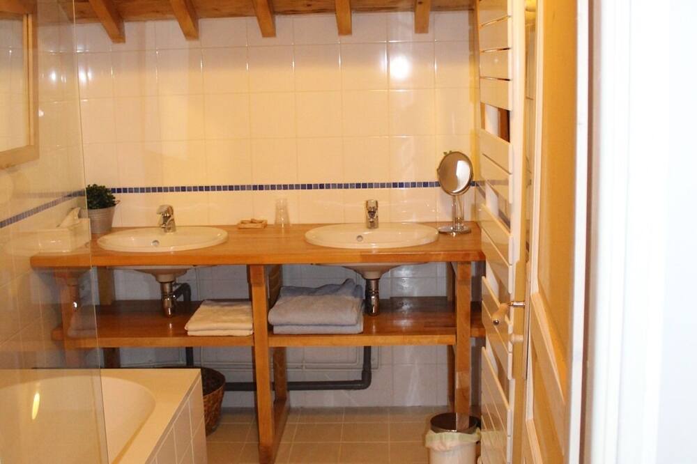 Photo of Bedroom in Bois-le-Roi