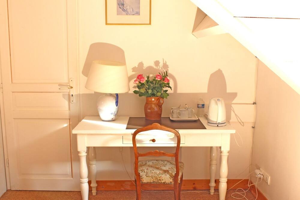 Photo of Bedroom in Bois-le-Roi