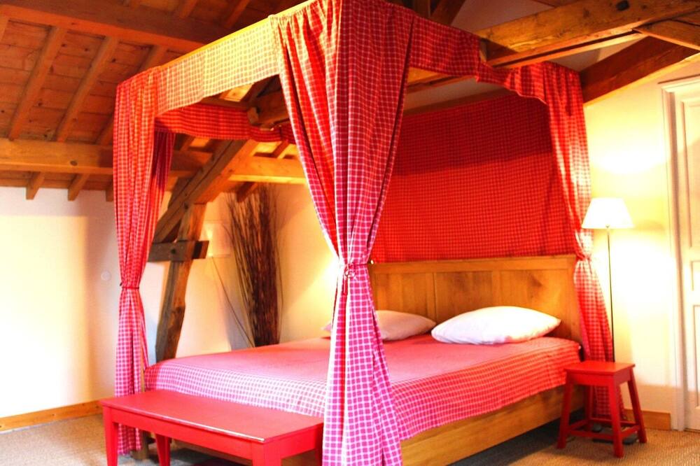 Photo of Bedroom in Bois-le-Roi