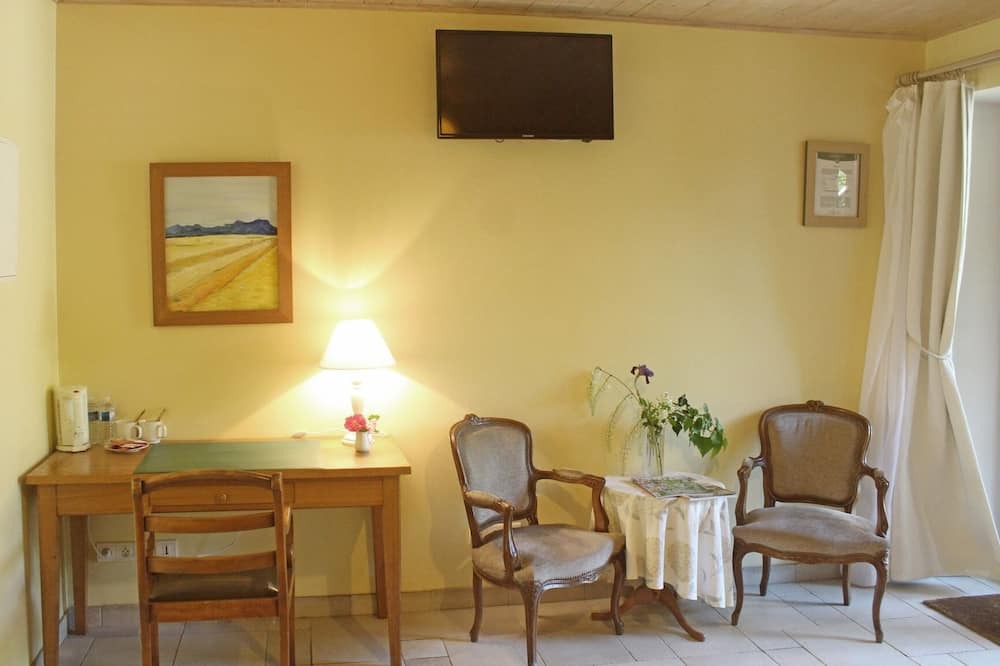 Photo of Bedroom in Bois-le-Roi