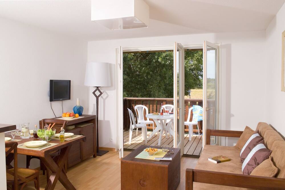 Photo of Livingroom in Eppe-Sauvage