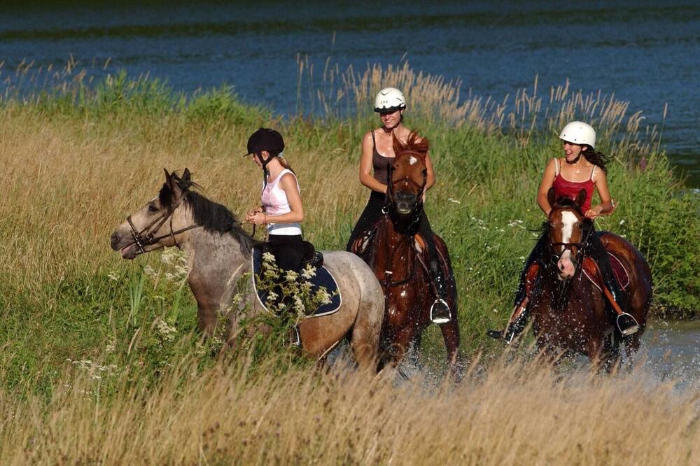 Photo of Others in Eppe-Sauvage