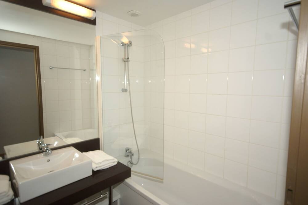 Photo of Bathroom in Eppe-Sauvage