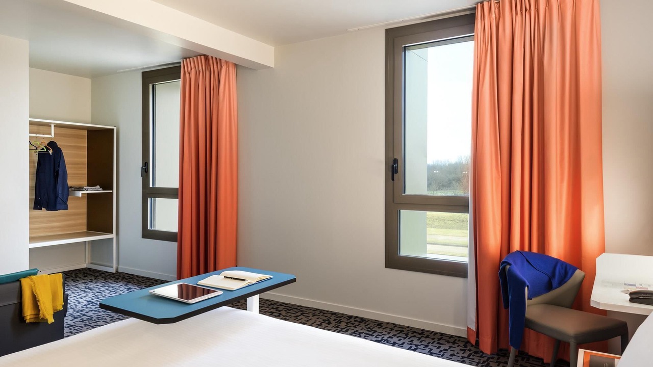 Photo of Bedroom in Guyancourt