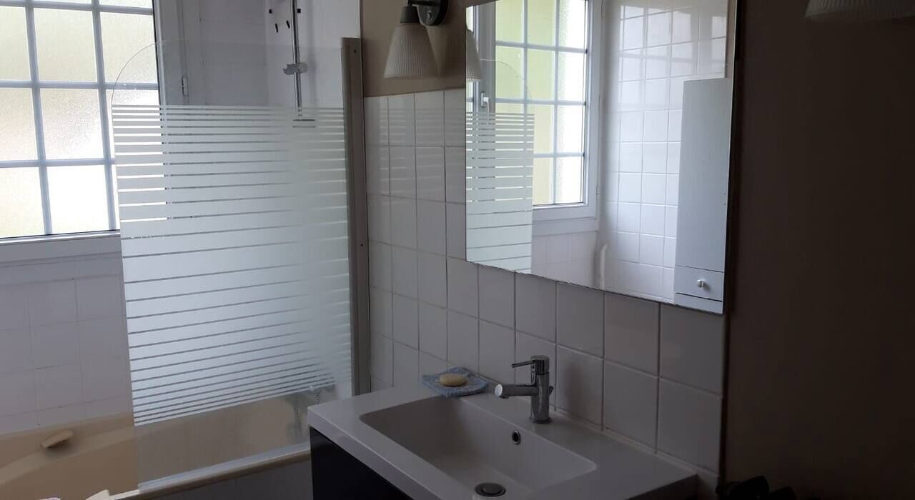 Photo of Bathroom in Autouillet