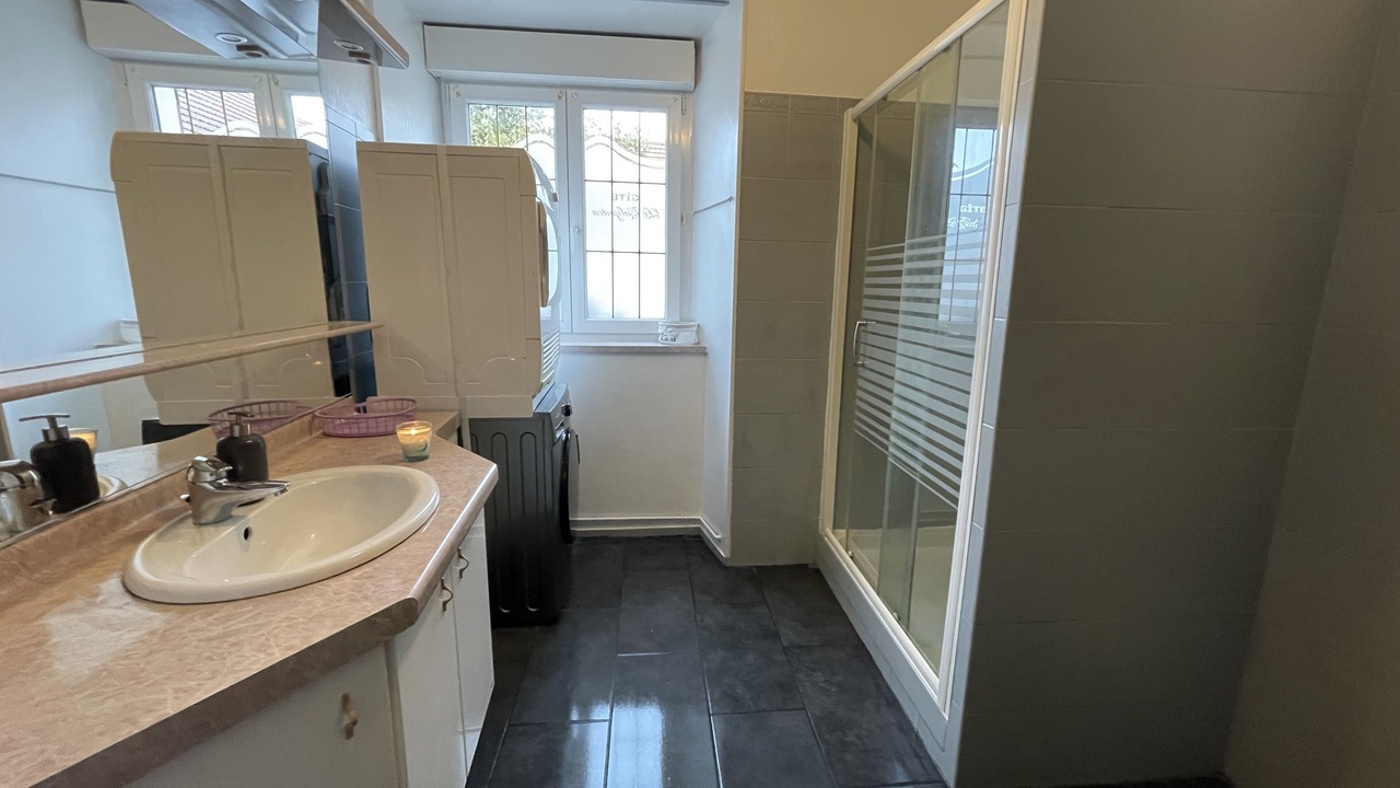 Photo of Bathroom in Athis