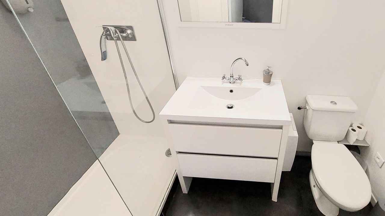 Photo of Bathroom in Magny-en-Vexin