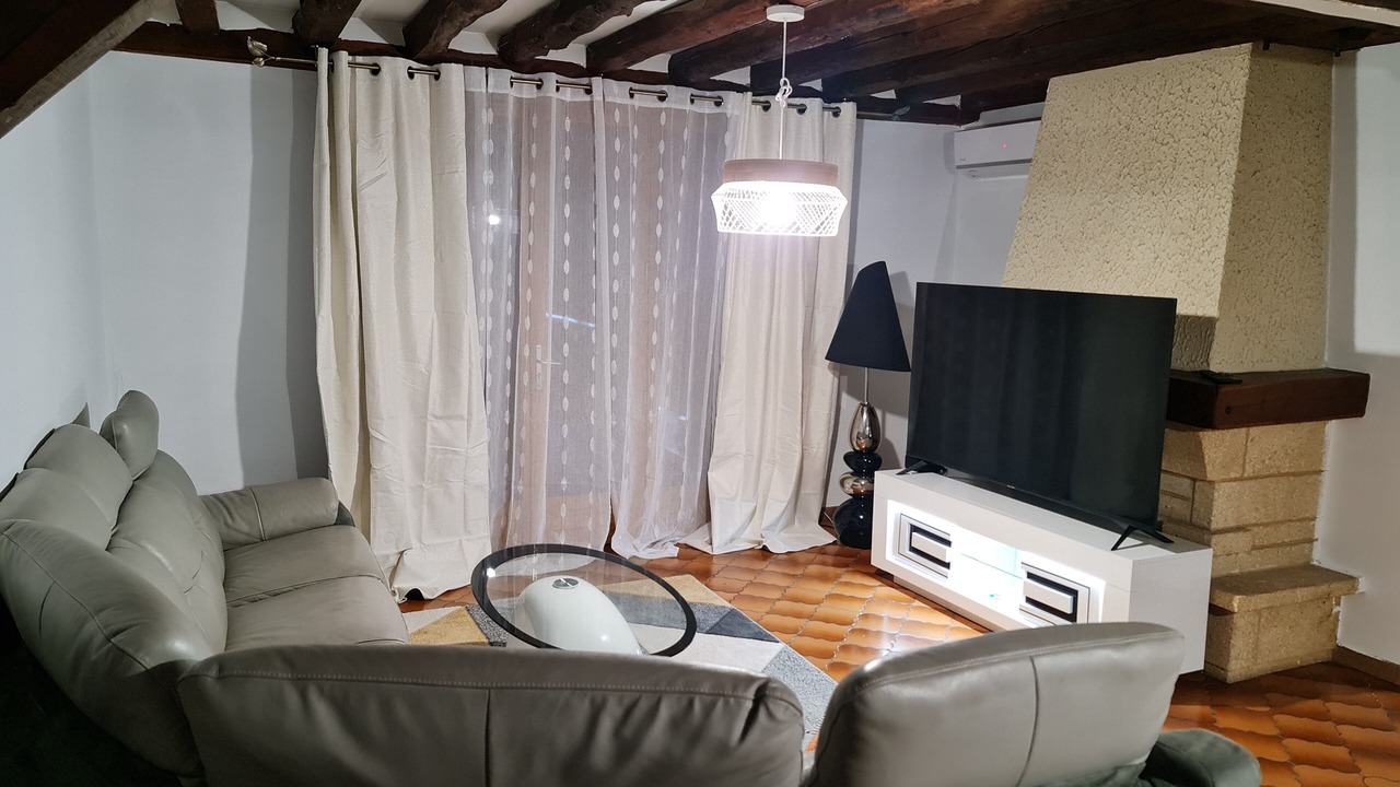 Photo of Livingroom in Vernon
