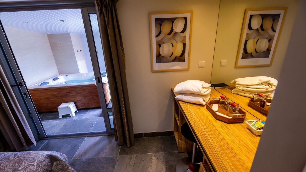 Photo of Bedroom in Saint-Wambert-des-Trois-Vallees