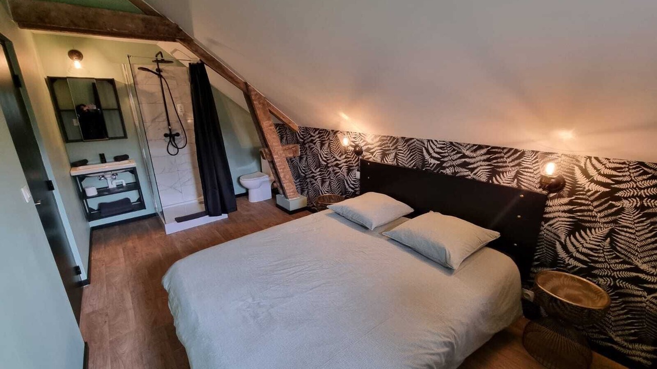 Photo of Bedroom in Brestot