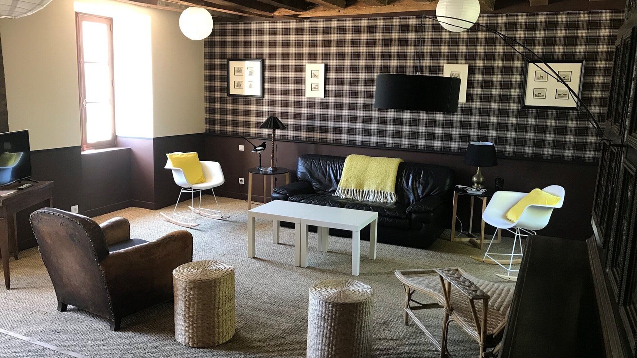 Photo of Livingroom in Saint-Laurent-des-Mortiers