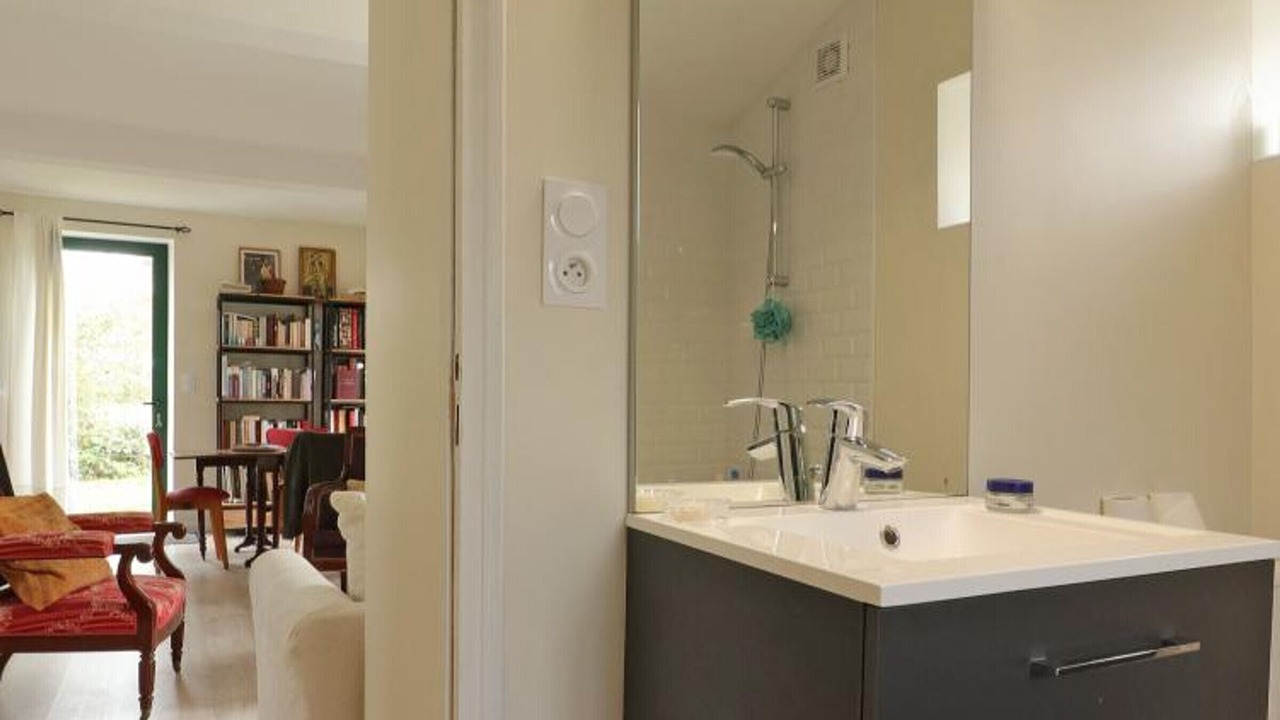 Photo of Bathroom in Neuvy-au-Houlme