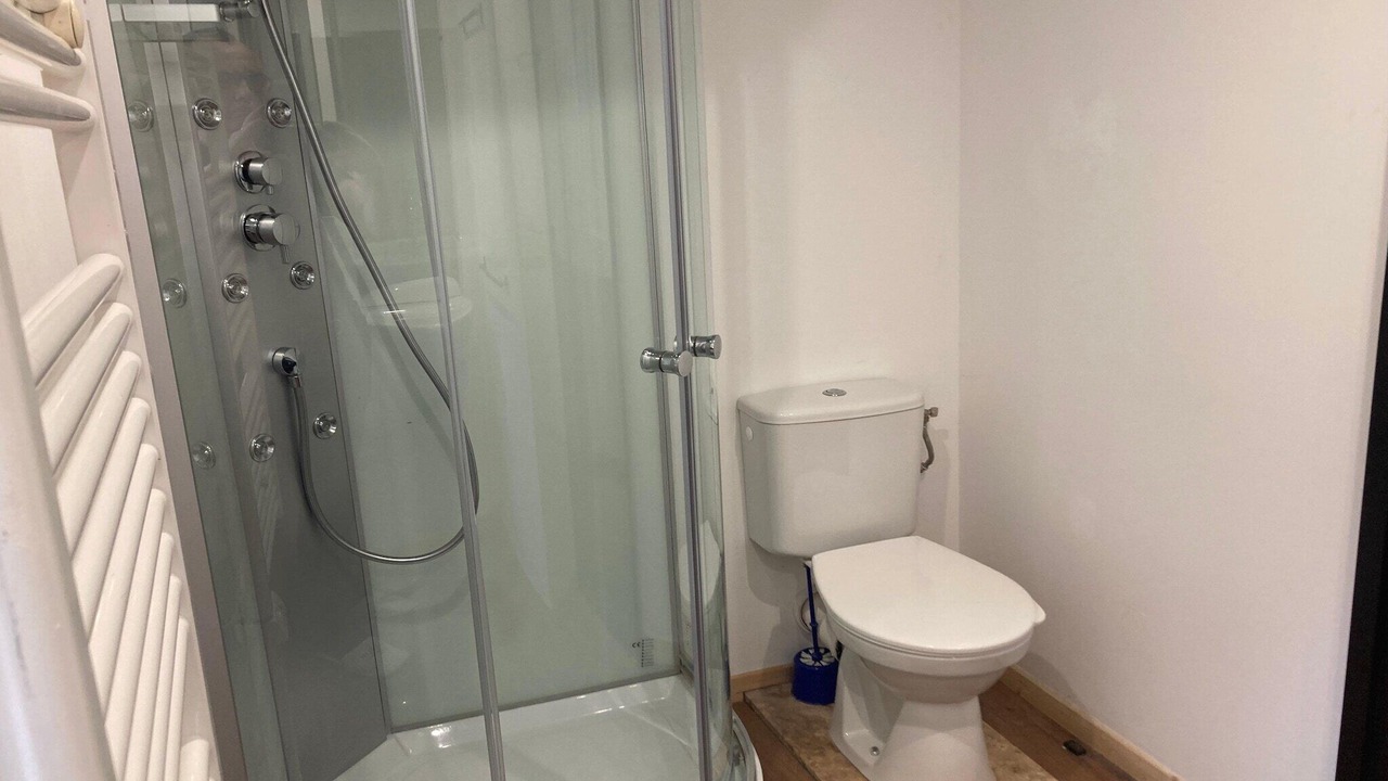 Photo of Bathroom in Asnieres-en-Bessin