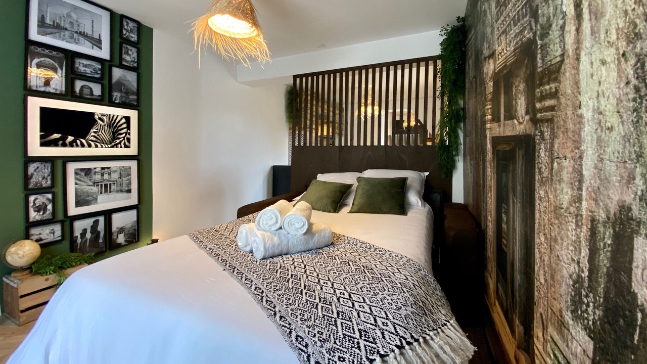 Photo of Bedroom in Villeneuve-sur-Yonne