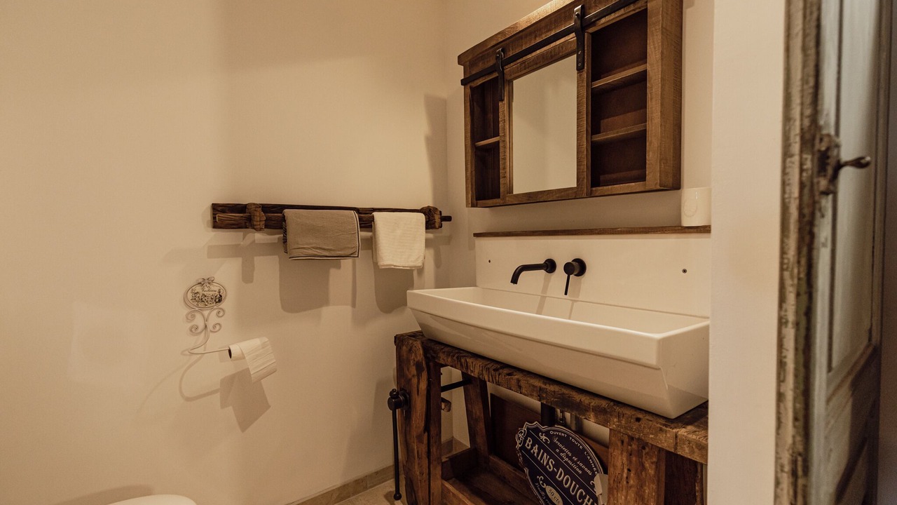 Photo of Bathroom in Saint-Jean-Ligoure