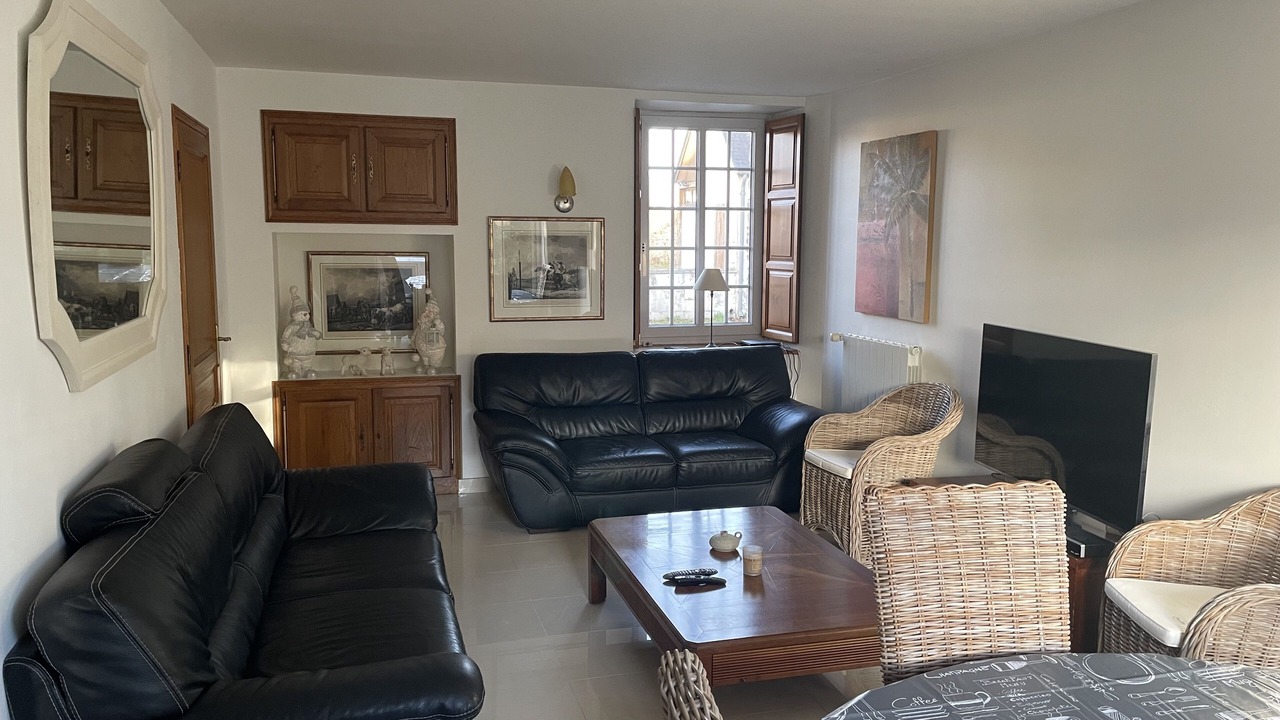 Photo of Livingroom in Cerisy-la-Foret